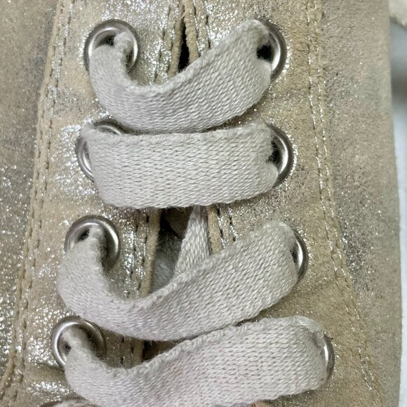 UGG Suede MILO Stardust Silver Lace-up Low-Top Sneaker Women's Size 7 Streetwear - Picture 7 of 13